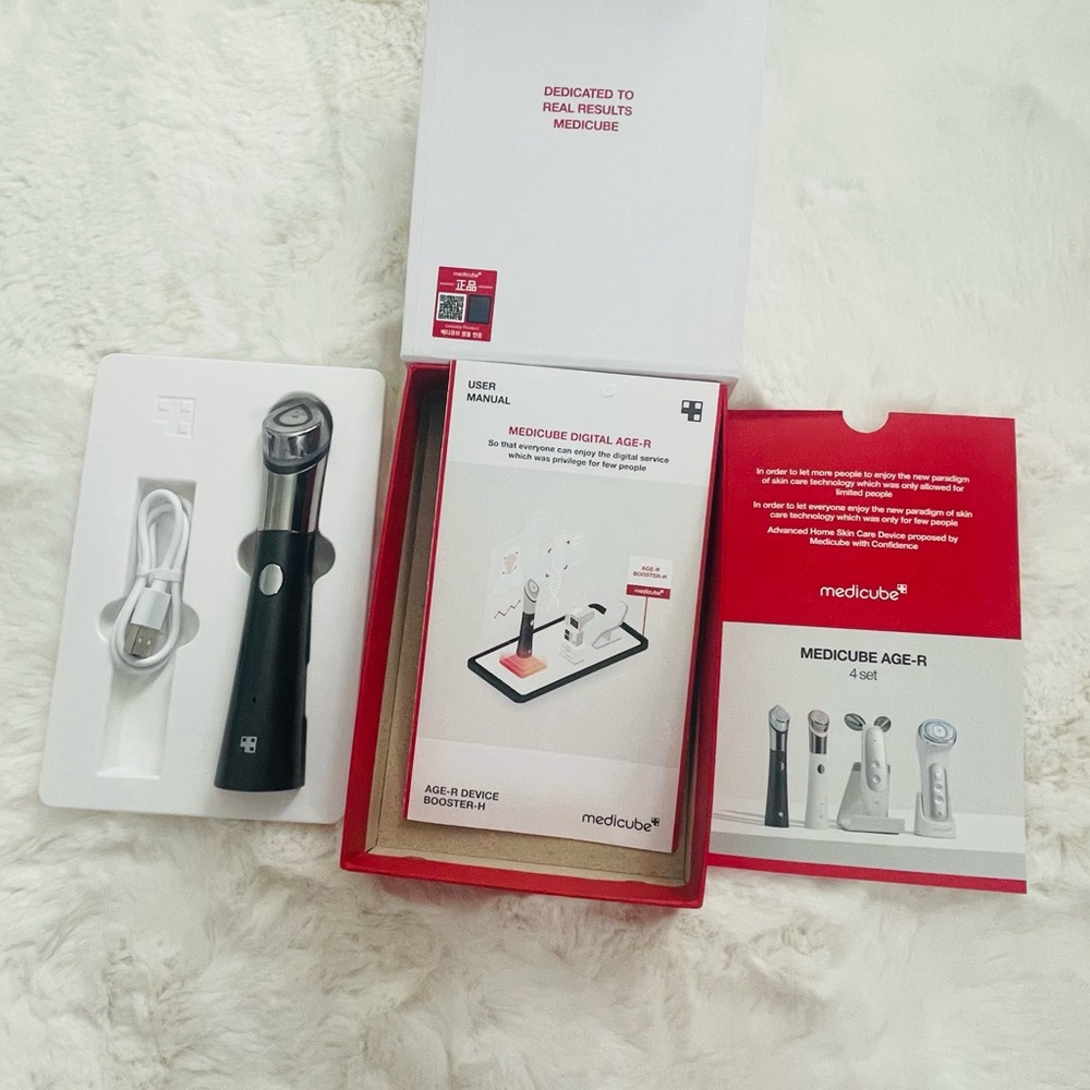 Medicube Age-R Device in Black